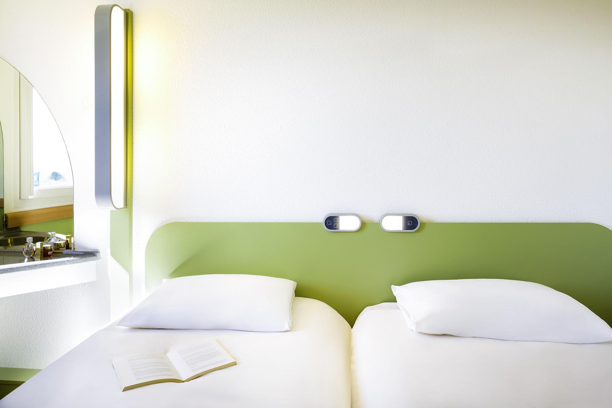 ibis budget Le Mans Centre Buitenkant foto