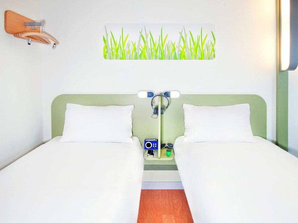 ibis budget Le Mans Centre Buitenkant foto