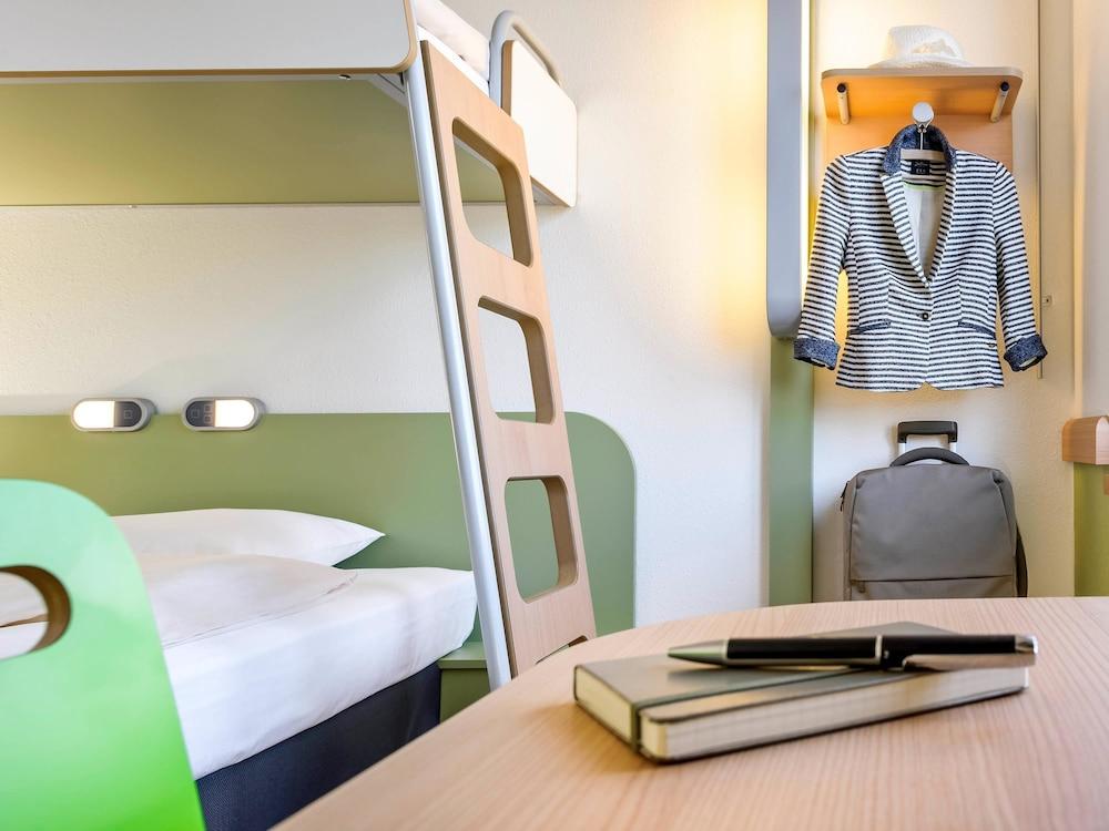 ibis budget Le Mans Centre Buitenkant foto