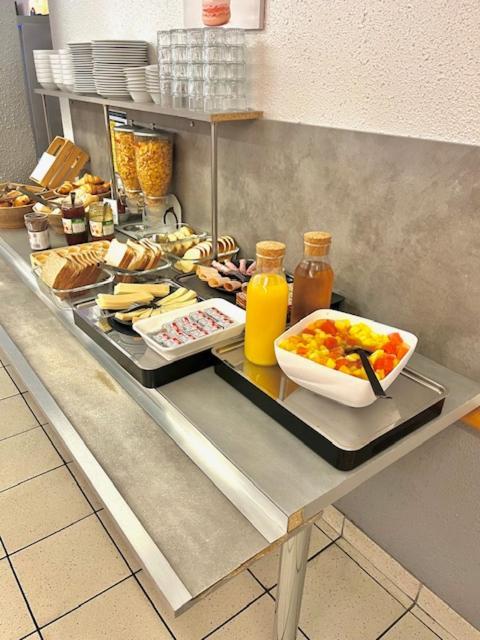 ibis budget Le Mans Centre Buitenkant foto